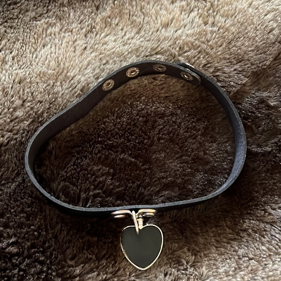 Heart Rocker Choker - Picture 3 of 4